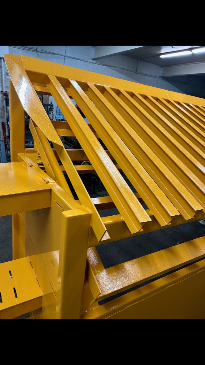 Close-up of the painted grizzly bar finish